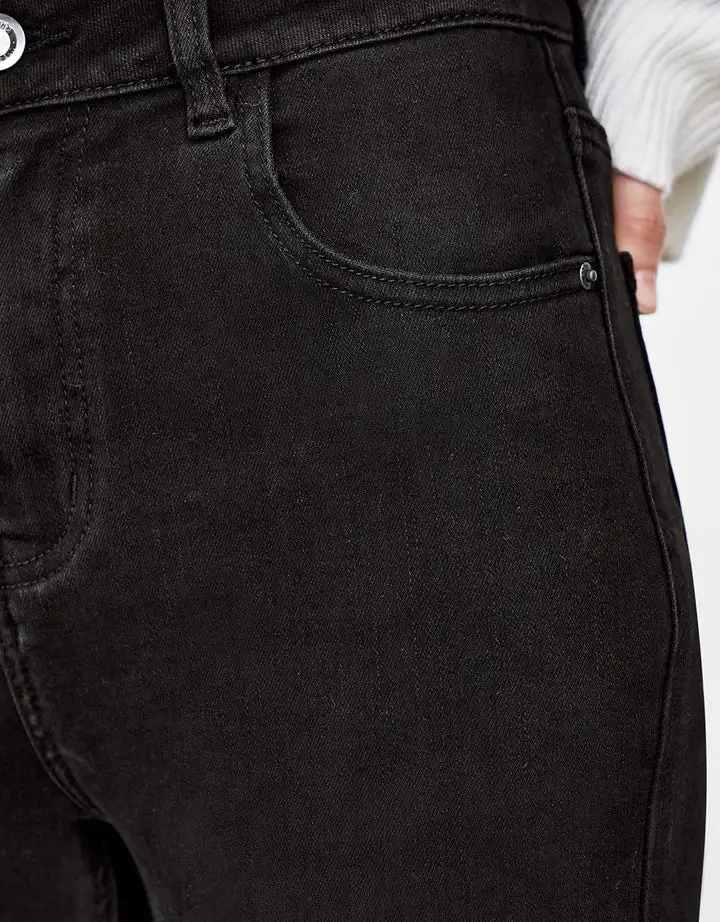 Women&prime;s Enzyme Wash Simple Skinny Jeans Black Slight Stretch Quality Denim Leggings